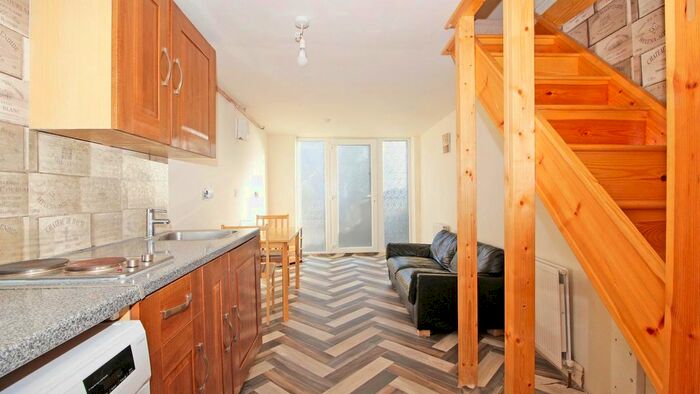 1 Bedroom Flat To Rent In Valeswood Road, Downham, Bromley, BR1