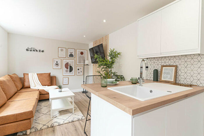 4 Bedroom Terraced House To Rent In Firmstone Road, Winchester, SO23