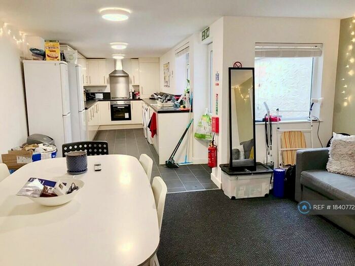 6 Bedroom Terraced House To Rent In Albert Edward Road, Liverpool, L7