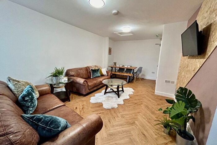 7 Bedroom House To Rent In Lawrence Road, Liverpool, L15