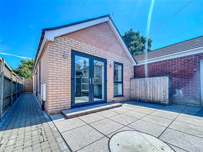 2 Bedroom Bungalow To Rent In Christchurch Road, Bournemouth, Dorset, BH7