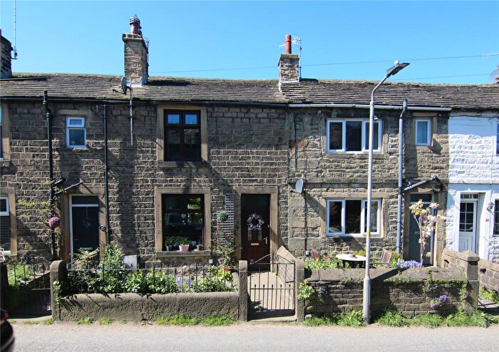 2 Bedroom Terraced House For Sale In High Street, Sutton-In-Craven, BD20