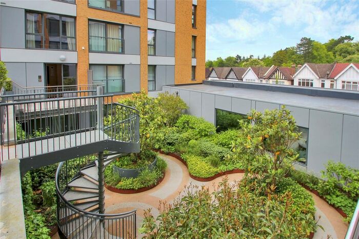 1 Bedroom Flat For Sale In London Road, Sevenoaks, Kent, TN13