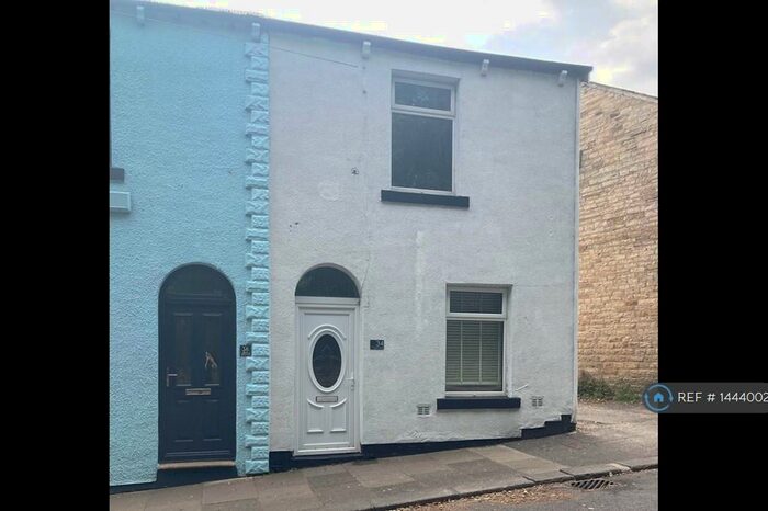 2 Bedroom End Of Terrace House To Rent In Bank Street, Walshaw, Bury, BL8