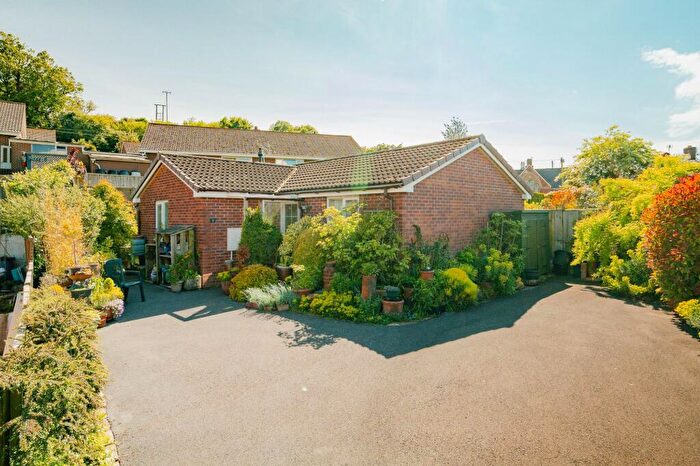 2 Bedroom Detached Bungalow For Sale In Landscore Close, Crediton, EX17