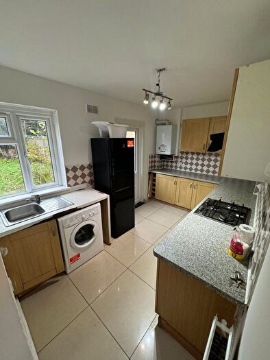 3 Bedroom Semi-Detached House To Rent In Jenkins Road, London, E13