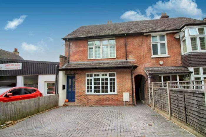 2 Bedroom Flat To Rent In Deepcut, Camberley, Surrey, GU16