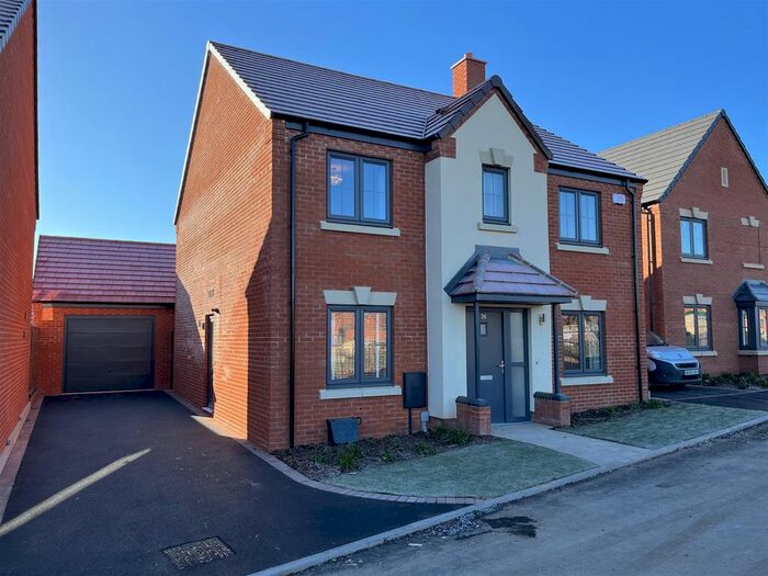 4 Bedroom Detached House To Rent In Gatsby Way, Bishops Tachbrook, CV33