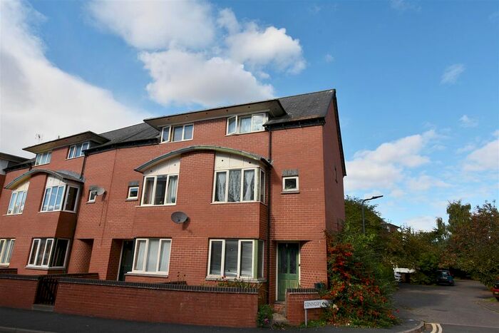4 Bedroom End Of Terrace House To Rent In Coningsby Court, Coningsby Street, Hereford, HR1