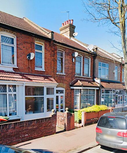 4 Bedroom Terraced House To Rent In Northfield Road, East Ham, London, E6