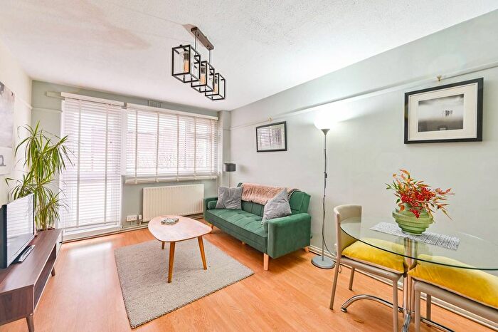 1 Bedroom Flat To Rent In Meecham Court, Shuttleworth Road, Battersea, London, SW11