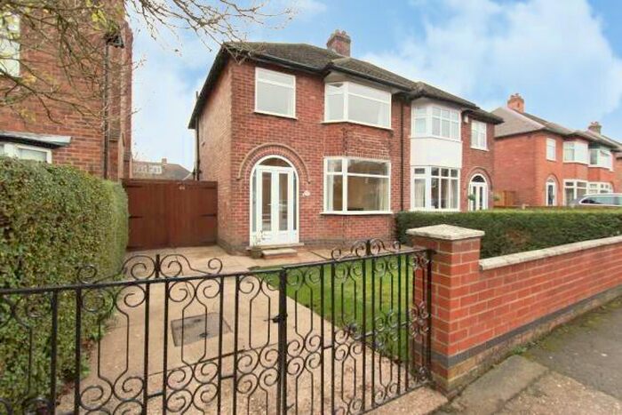 3 Bedroom Semi-Detached House To Rent In Clarence Road, Attenborough, NG9