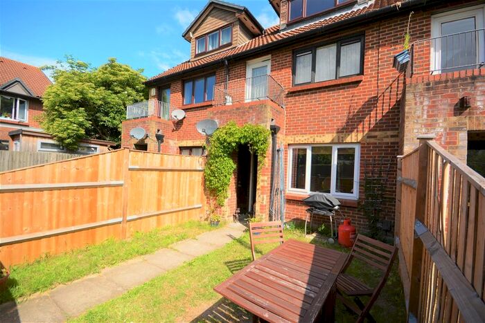 1 Bedroom Flat To Rent In Reynolds Close, Colliers Wood, London, SW19