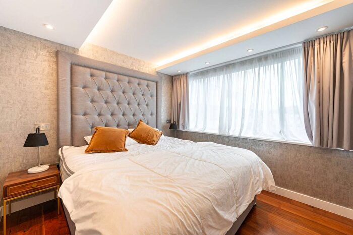 2 Bedroom Flat To Rent In Heron Place, Marylebone, London, W1U