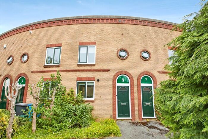 2 Bedroom Terraced House For Sale In Wellington Crescent, Derby, DE1
