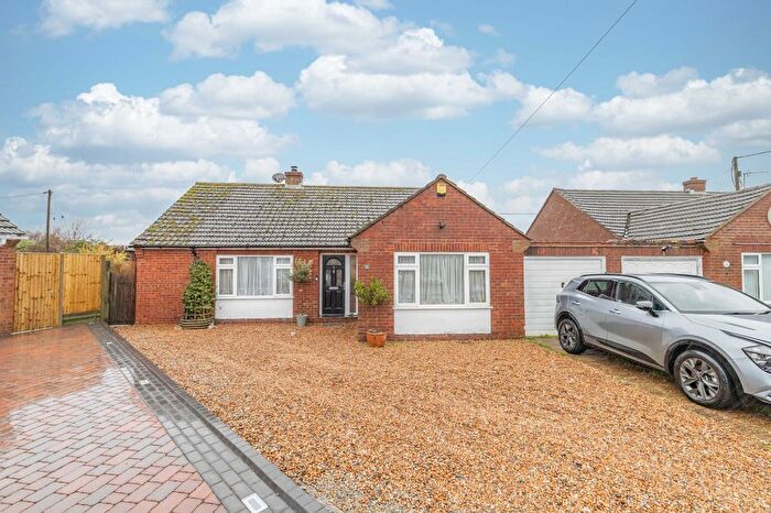 3 Bedroom Bungalow For Sale In Mount Pleasant, Ashford, TN25