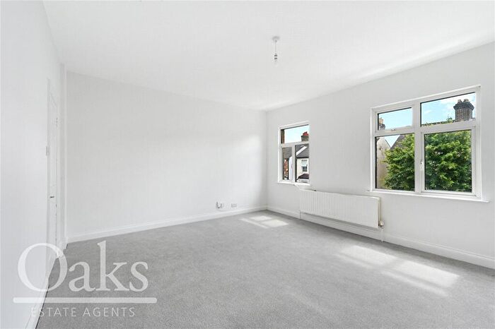 2 Bedroom Apartment For Sale In Davidson Road, East Croydon, CR0