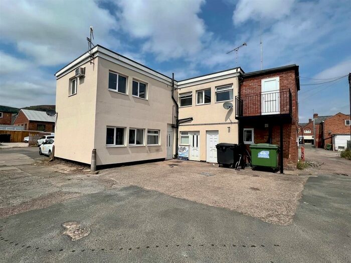 2 Bedroom Flat To Rent In Barnards Green Road, Malvern, WR14