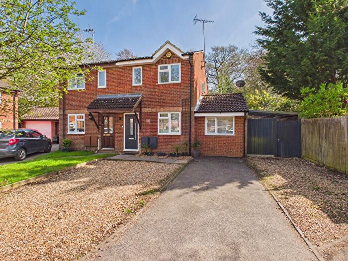 2 Bedroom Semi Detached House For Sale In Rushbrooke Close, High Wycombe, Buckinghamshire, HP13