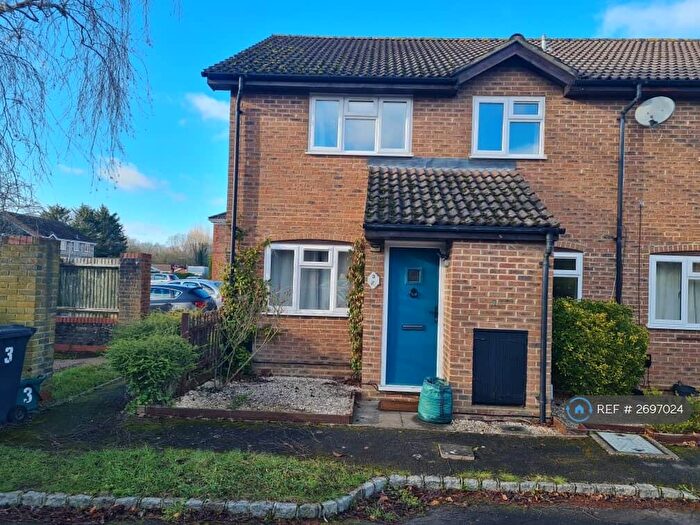 2 Bedroom End Of Terrace House To Rent In Kingfisher Walk, Ash, Aldershot, GU12