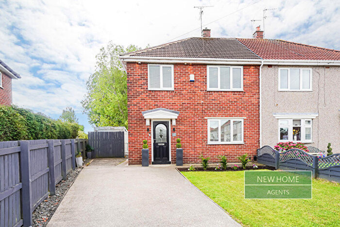 3 Bedroom Semi-Detached House For Sale In Hexham Avenue, Hebburn, NE31