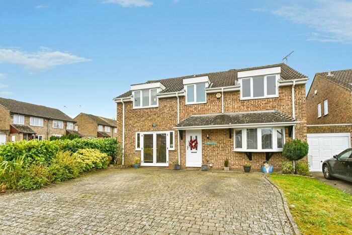 5 Bedroom Detached House For Sale In Sevenfields, Highworth, Swindon, SN6