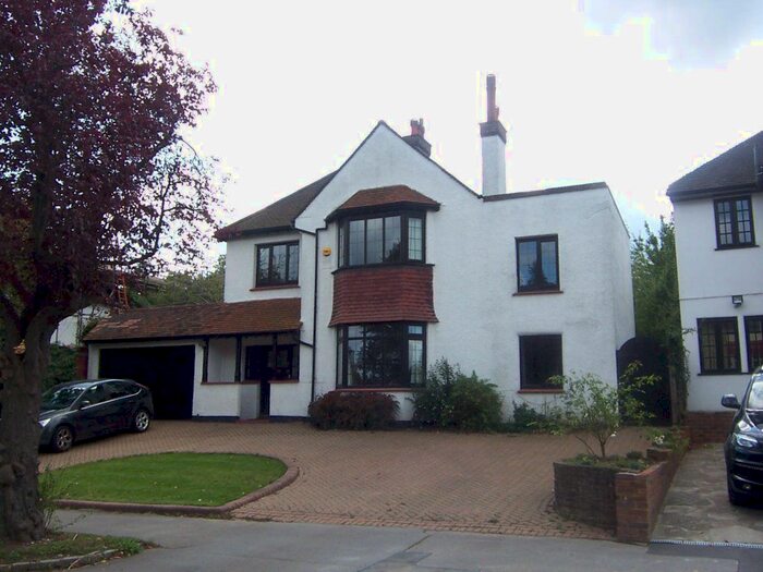 4 Bedroom Property To Rent In Manor Way, South Croydon, CR2