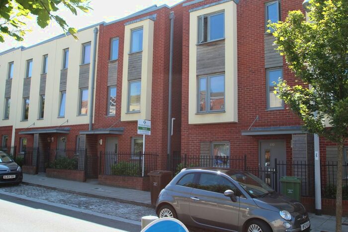 3 Bedroom Terraced House To Rent In Fore Street, Devonport, Plymouth, PL1