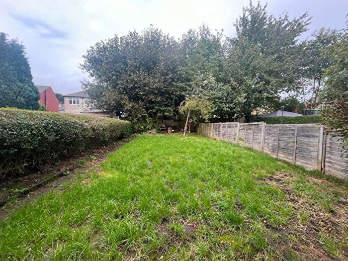2 Bedroom Semi-Detached House For Sale In Heatherfield Road, Marsh, Huddersfield, HD1