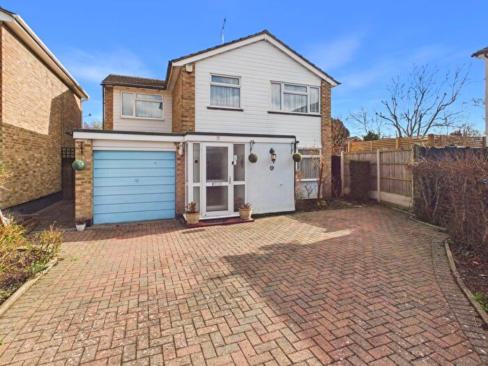 4 Bedroom Detached House For Sale In Home Farm Way, Stoke Poges, Buckinghamshire, SL3