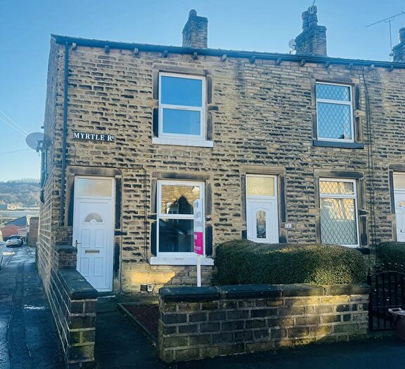 2 Bedroom End Of Terrace House To Rent In Myrtle Road, Elland, HX5