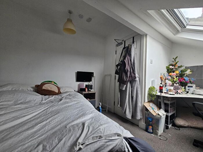 6 Bedroom House To Rent In Consort Street, Leeds, LS3