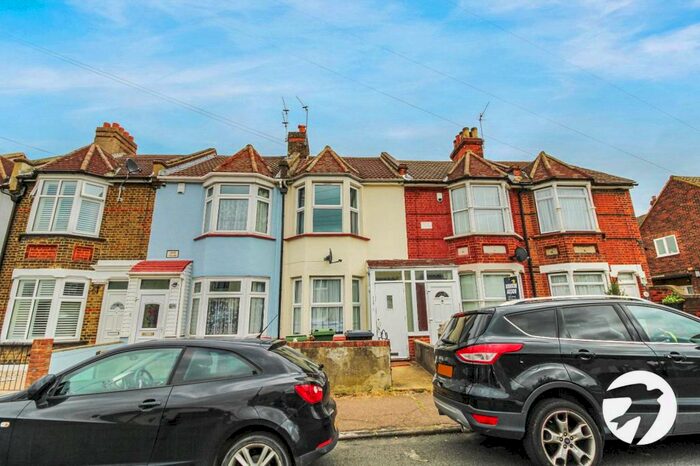 3 Bedroom Terraced House To Rent In Knockhall Chase, Greenhithe, DA9