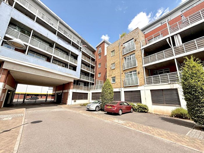 1 Bedroom Apartment To Rent In Kingfisher Meadow, ME16