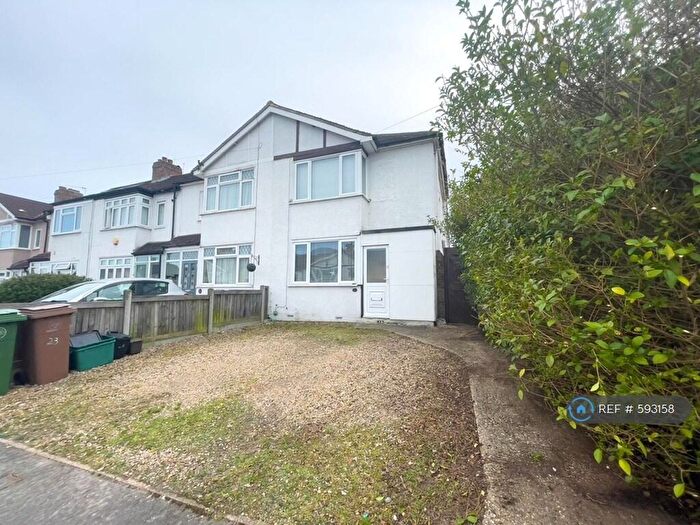 3 Bedroom End Of Terrace House To Rent In Conrad Drive, Worcester Park, KT4