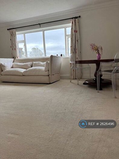 3 Bedroom Flat To Rent In Dyke Road Avenue, Hove, BN3