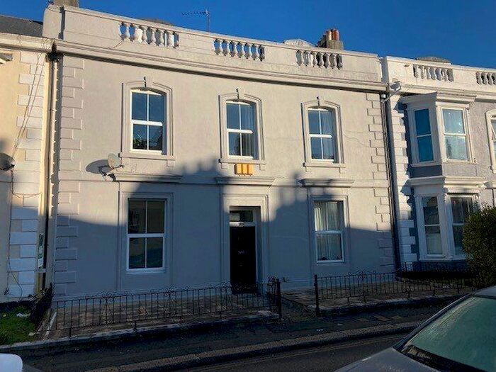1 Bedroom Flat To Rent In Hill Park Crescent, Plymouth, PL4