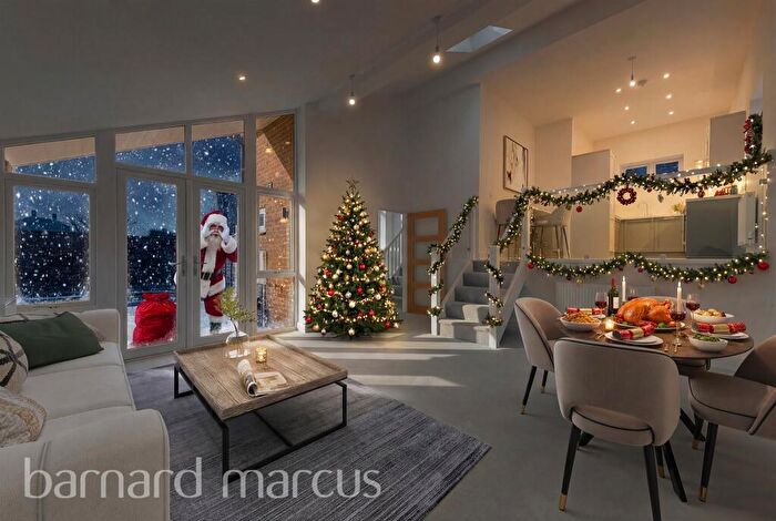 3 Bedroom Detached House For Sale In Kingsley Grove, Reigate, RH2