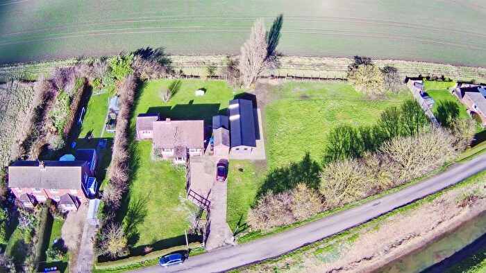 2 Bedroom Detached Bungalow For Sale In Lade Bank, Old Leake, Boston, PE22