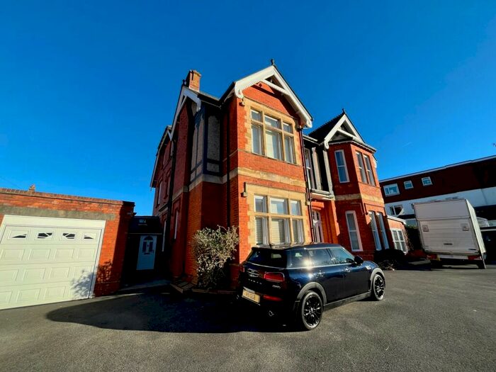 3 Bedroom Apartment To Rent In West Cliff Road, Westbourne, BH4