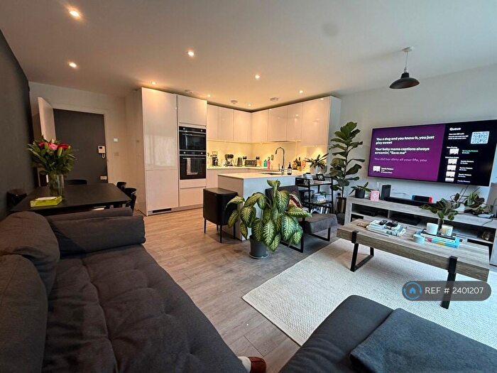 2 Bedroom Flat To Rent In Old Lodge Lane, Purley, CR8