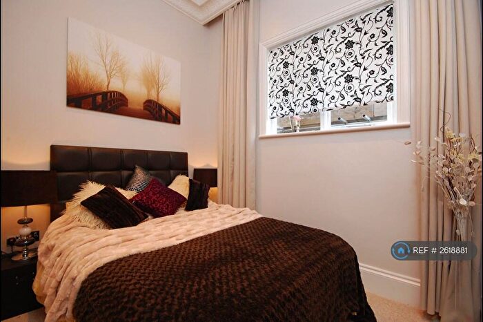 2 Bedroom Flat To Rent In Belsize Park Gardens, London, NW3