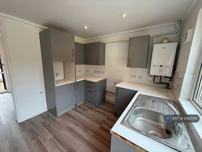 3 Bedroom End Of Terrace House To Rent In Trafalgar Close, Peacehaven, BN10