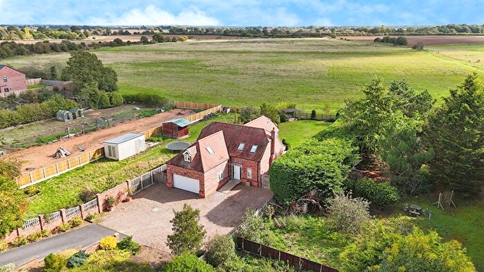 4 Bedroom Detached House For Sale In Old Bawtry Road, Finningley, Doncaster, DN9