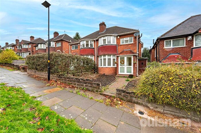 3 Bedroom Semi Detached House For Sale In Lickey Road, Rednal, Birmingham, West Midlands, B45