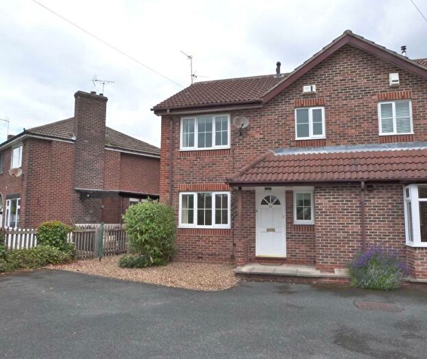 1 Bedroom Town House To Rent In Greenfields Road, Harrogate, HG2