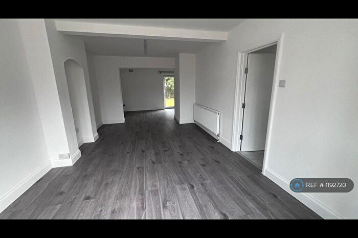 5 Bedroom Semi-Detached House To Rent In Bell Close, Pinner, HA5