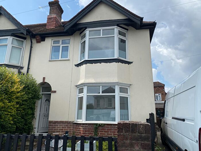 4 Bedroom End Of Terrace House To Rent In Priory Road, Portswood, Southampton, Hampshire, SO17
