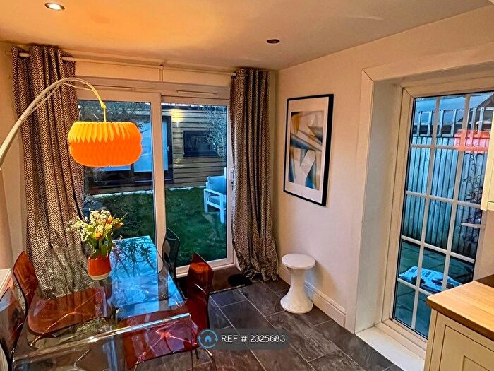 2 Bedroom End Of Terrace House To Rent In Shortlands Gardens, Bromley, BR2