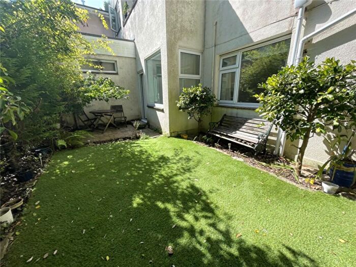 1 Bedroom Apartment For Sale In Addiscombe, Cranborne Road, Bournemouth, Dorset, BH2